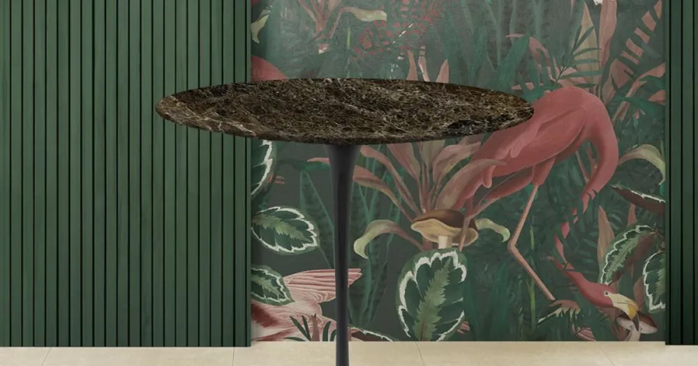 Fynd Eero Saarinen H 52 ovalt soffbord i Emperador mörk marmor tillverkat i Italien - scharlakansröd