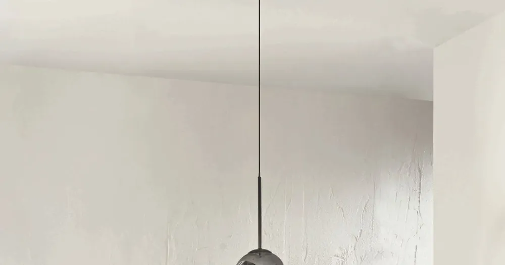 Extra rabatt Hänglampa i målad metall och blåst glas - Ailanto