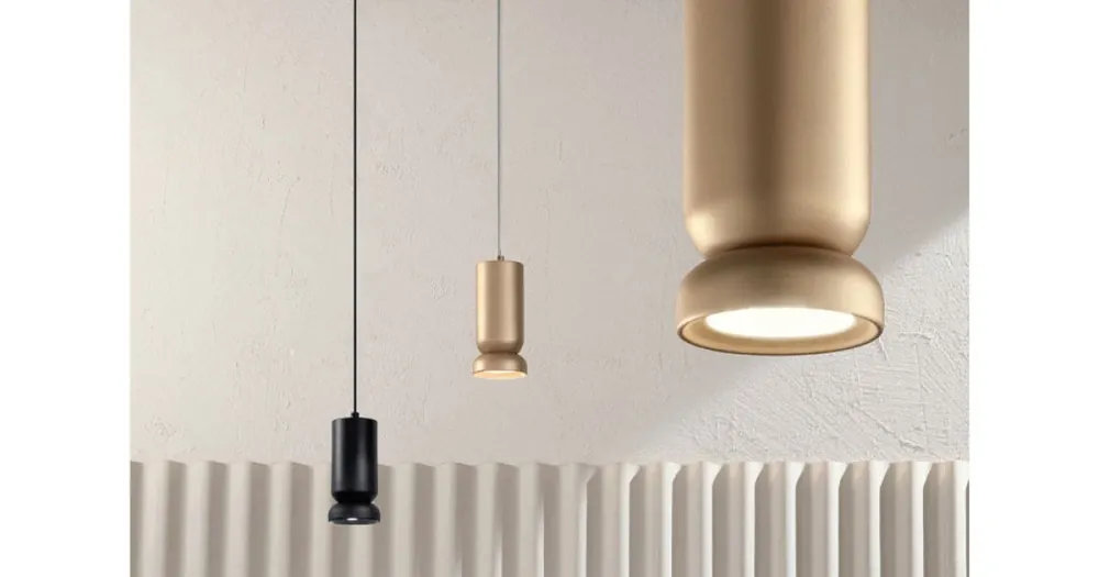 Hänglampa i pulverlackerad aluminium och justerbar kabel - Buxus Rabatter