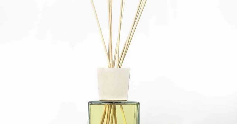 Hem Fragrance Amber 2,5 Lt med pinnar - Sassidimatera Begränsat erbjudande