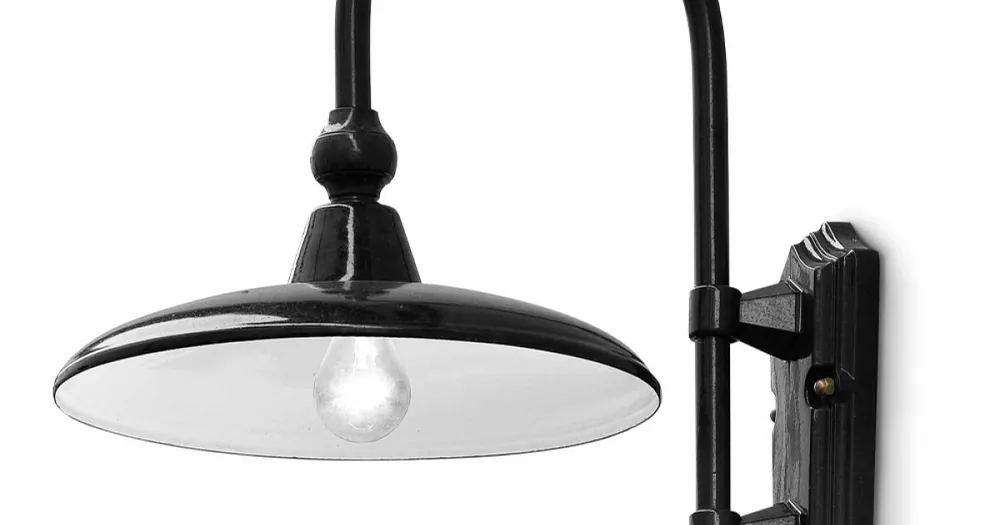 Erbjudande Klassisk design aluminium utomhus vägglampa tillverkad i Italien - Campobasso
