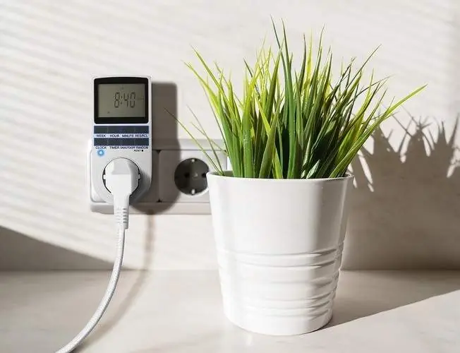 Nyhet Energisnål Timer med LCD och Säkerhetsfunktioner